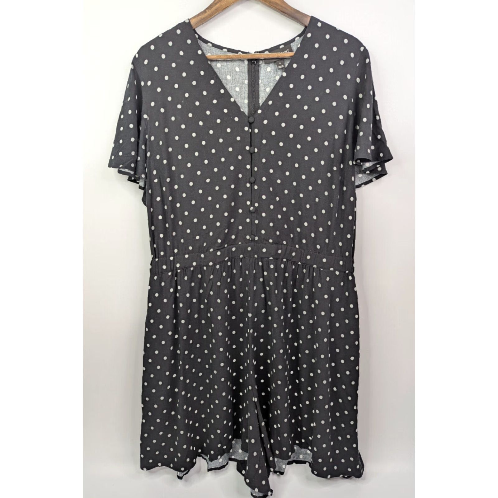 Vintage Lane Bryant Short Rompers Jumpsuit Short Sleeve Polka Dots V-Neck Pockets Sz 16 Black Women One-Piece Style Jumpsuit Size 38" / US 16 / IT 52 - 2 Thumbnail