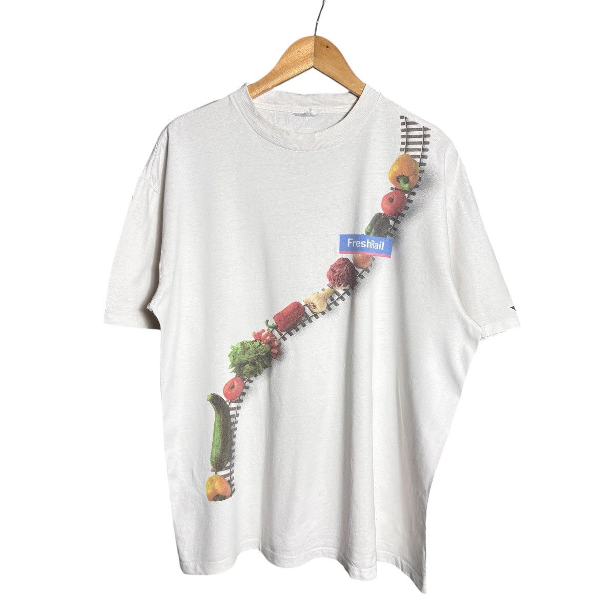 Vintage Vintage 90s Fresh Rail Vegetable Fruits Train T-Shirt Size US XL / EU 56 / 4 - 1 Thumbnail