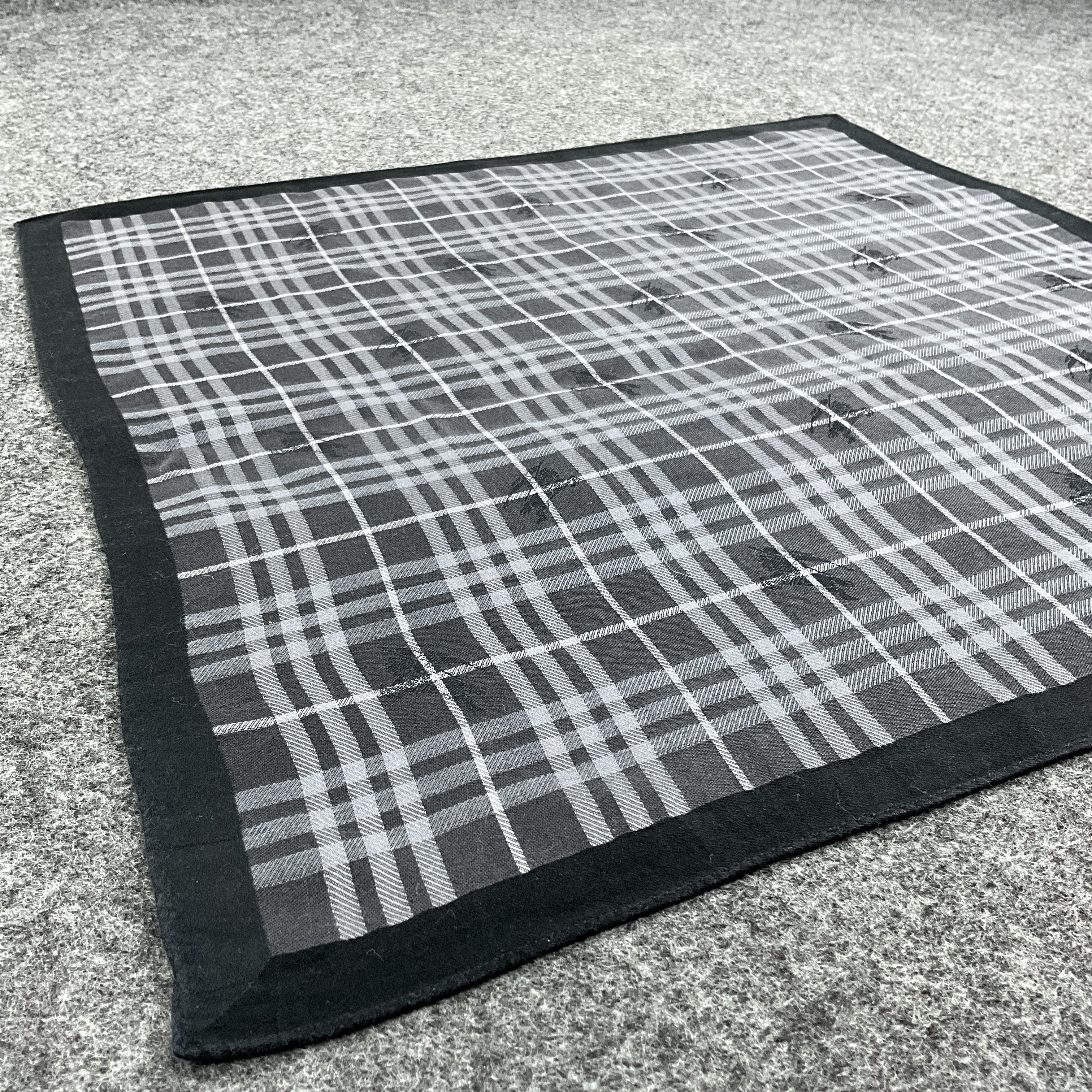 Burberry × Vintage Burberry Handkerchief / Bandana / Neckerchief B063 Size ONE SIZE - 7 Thumbnail