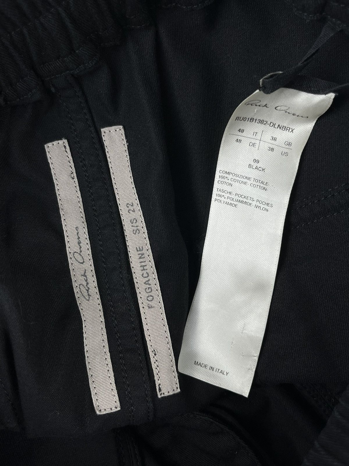 Rick Owens SS22 Rick Owens Fog Catcher Pod Shorts Black Size US 32 / EU 48 - 6 Thumbnail