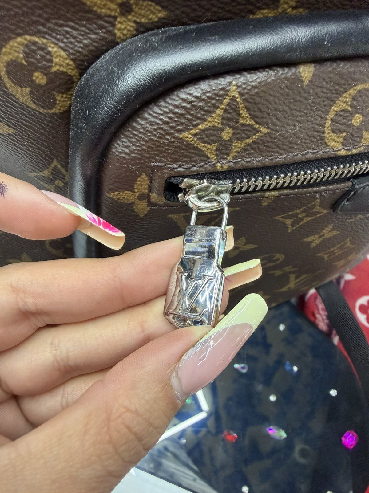 Louis Vuitton Louis Vuitton Josh Backpack Size ONE SIZE - 4 Thumbnail
