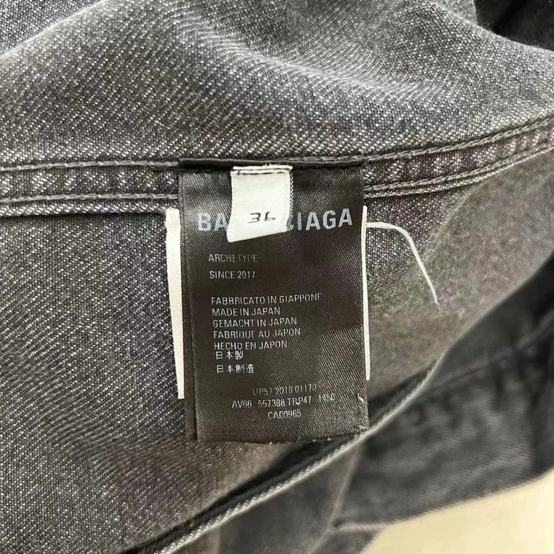 Balenciaga Balenciaga size 36 Black and red washed and distressed jac Size S / US 4 / IT 40 - 4 Thumbnail