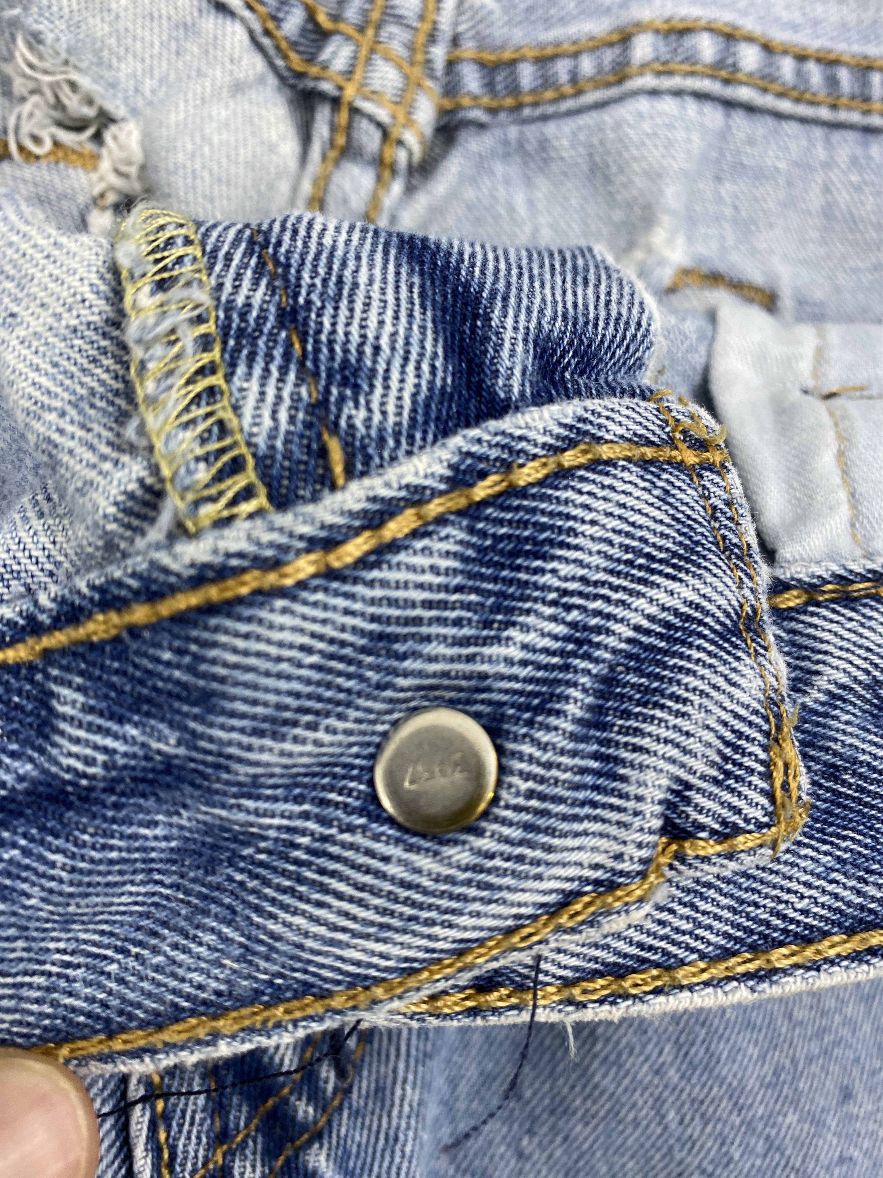 Levi's × Vintage Vintage Levis 541 Light Blue Washed Jeans Size US 34 / EU 50 - 10 Thumbnail