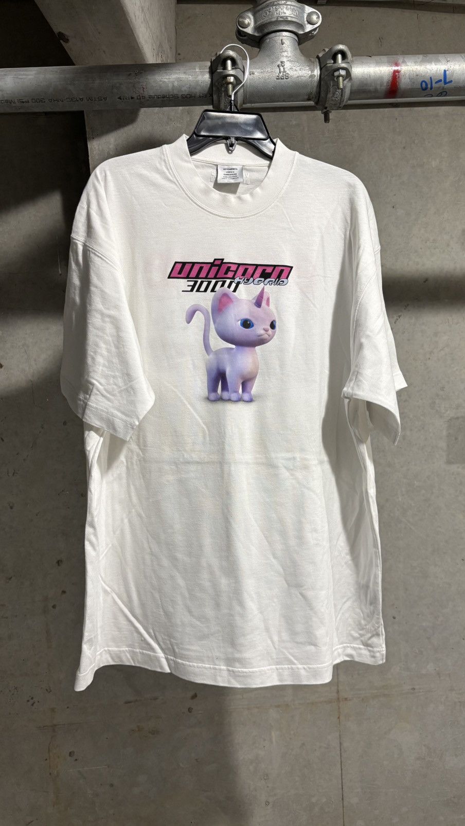 Vetements Vetements Unicorn Kitty Tee Size US S / EU 44-46 / 1 - 3 Thumbnail