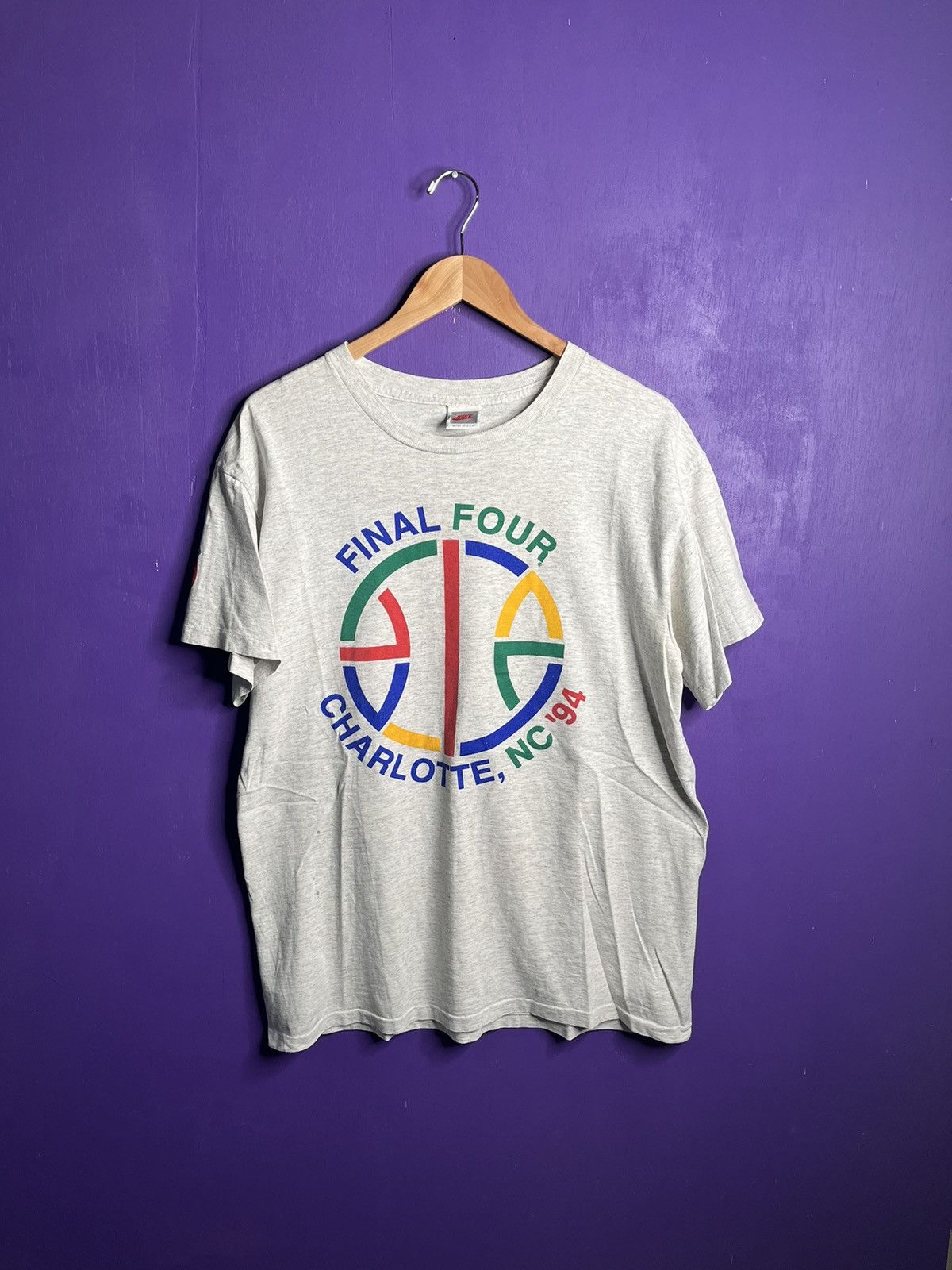NBA × Nike × Vintage Vintage 1994 Nike Charlotte NCAA final four t-shirt Size US L / EU 52-54 / 3 - 1 Thumbnail