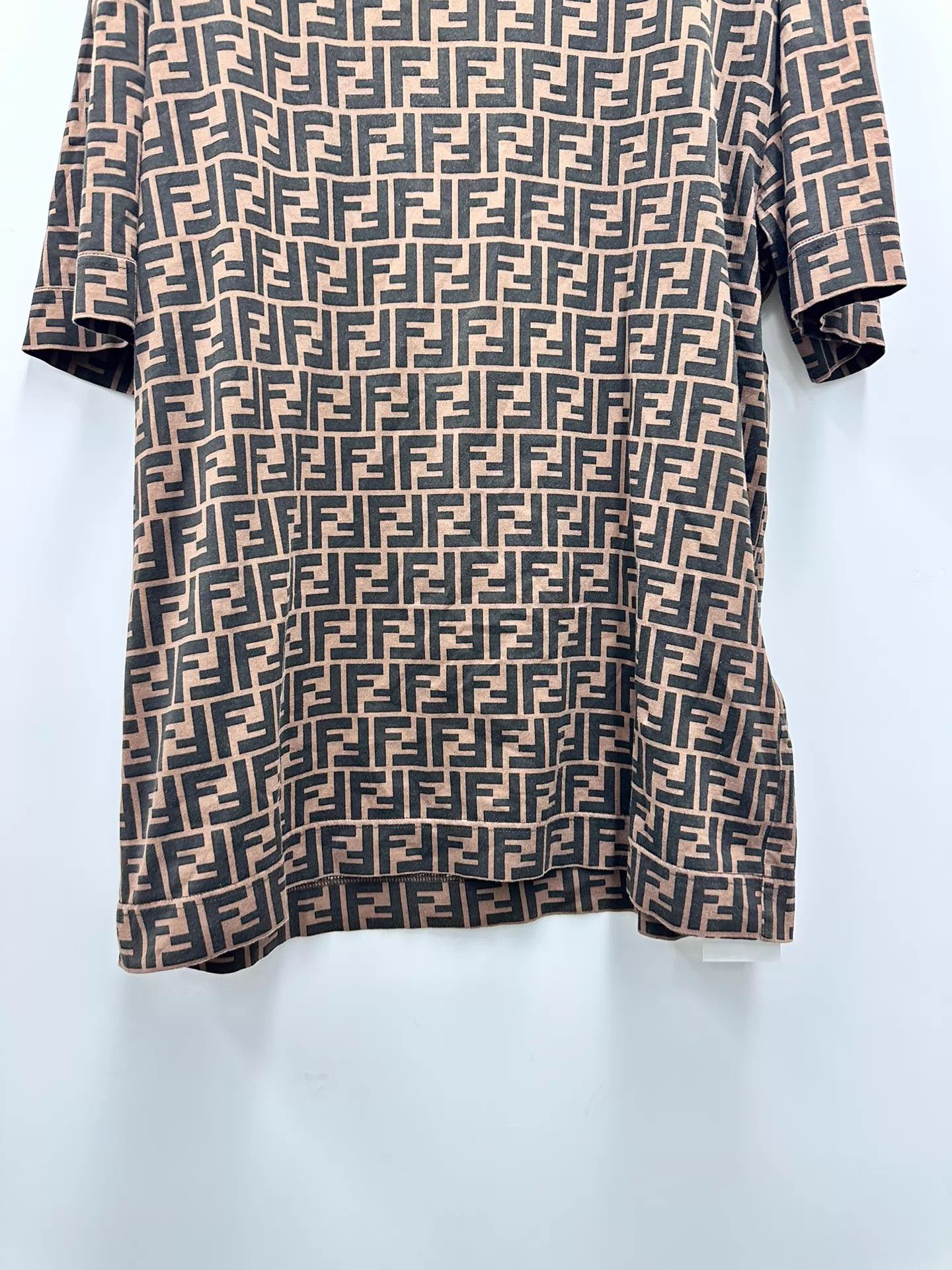 Fendi Fendi All Over Print Short Sleeve Tee L Size US L / EU 52-54 / 3 - 3 Thumbnail