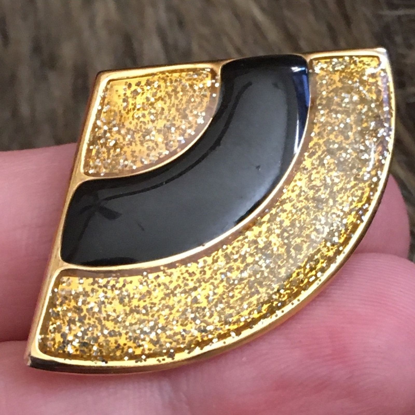 Vintage Vintage new old stock enamel 18kt plated brooch Size ONE SIZE - 5 Thumbnail