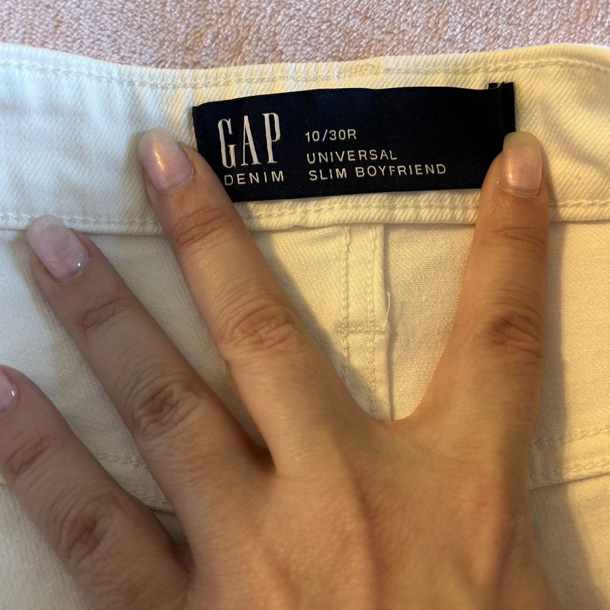 Gap Gap Universal Slim Boyfriend white distressed jean 10/30 Size 32" / US 10 / IT 46 - 3 Thumbnail
