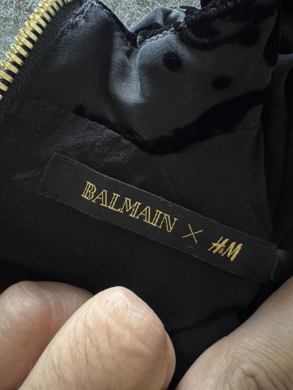 Balmain × H&M Balmain x H&M Black Velvet Jacket W/Gold Zipper Size 40 US M Size S / US 4 / IT 40 - 3 Thumbnail