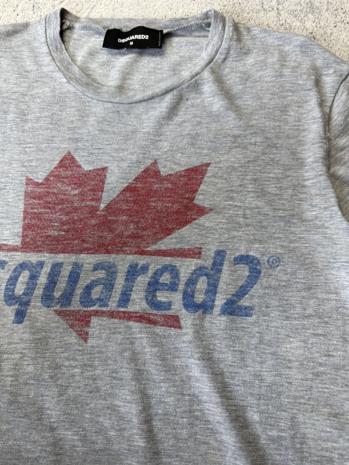 Dsquared2 Vintage Dsquared2 T Shirt Y2K Style Rare Japanese Luxury Size US M / EU 48-50 / 2 - 16 Thumbnail