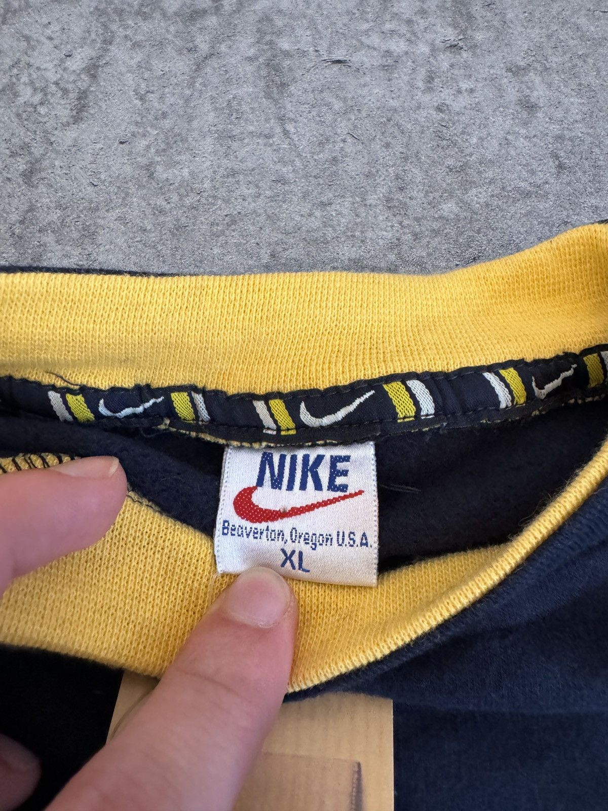 Nike × Vintage Nike Bootleg 90s vintage rap skate boxy sweatshirt swoosh Size US L / EU 52-54 / 3 - 7 Thumbnail