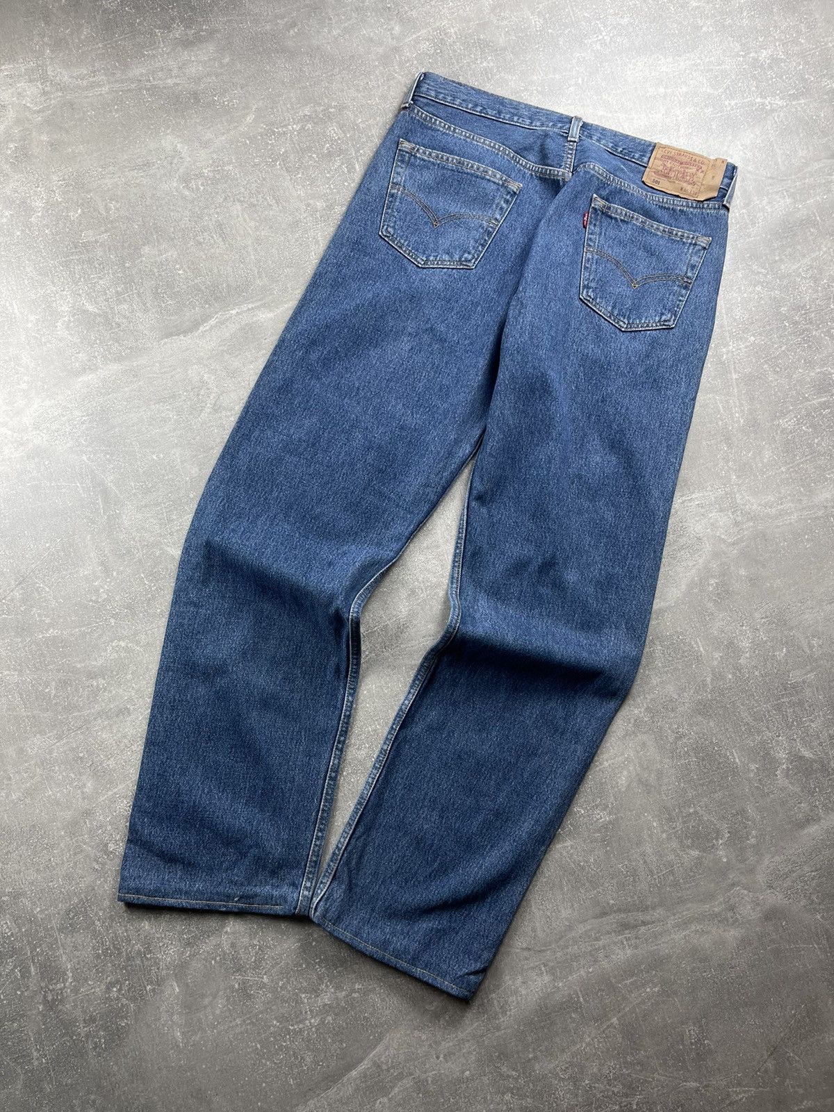 Levi's Levi’s 501 Classic Straight Leg Jeans Vintage Blue Size US 36 / EU 52 - 1 Thumbnail