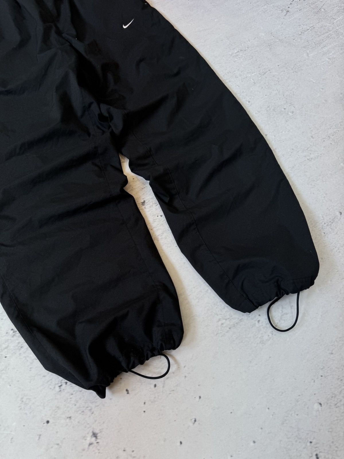 Nike × Vintage NIKE NYLON VINTAGE Y2K OVERSIZE BAGGY FIT PANTS SWEATPANTS Size US 34 / EU 50 - 2 Thumbnail
