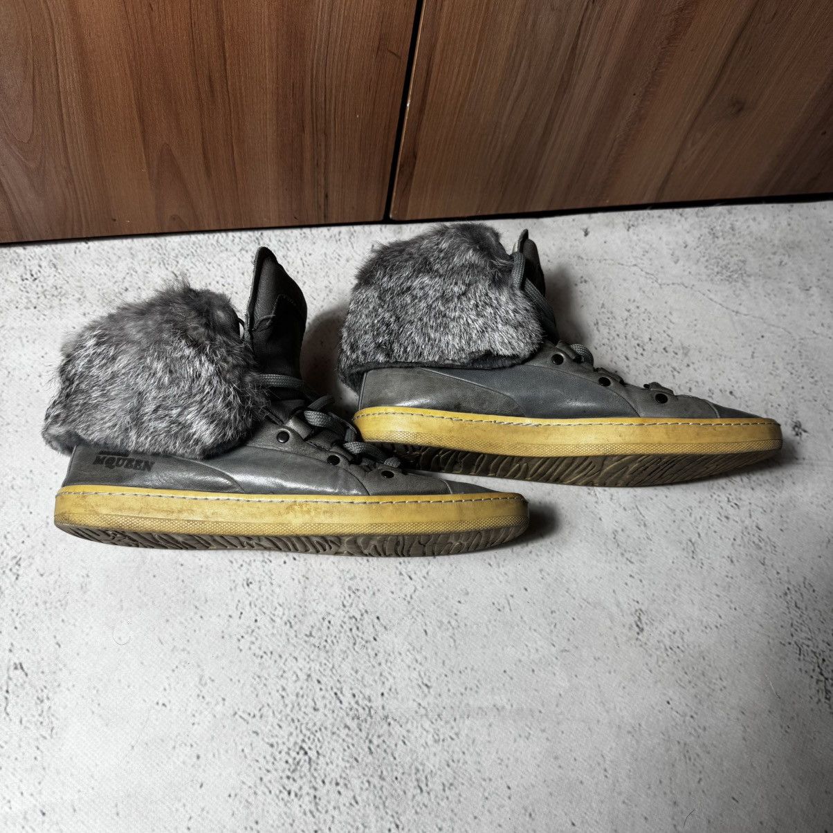 Alexander McQueen × Puma vintage alexander mcqueen x puma fuzzy sneakers rare 25 cm Size US 9 / IT 39 - 2 Thumbnail