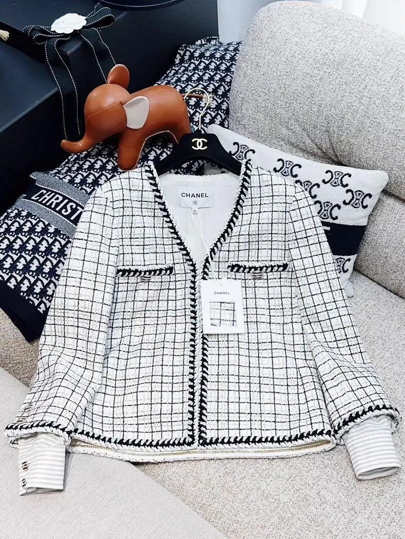 Chanel Chanel 24C show black and white plaid sequin silver silk r Size XS / US 0-2 / IT 36-38 - 2 Thumbnail