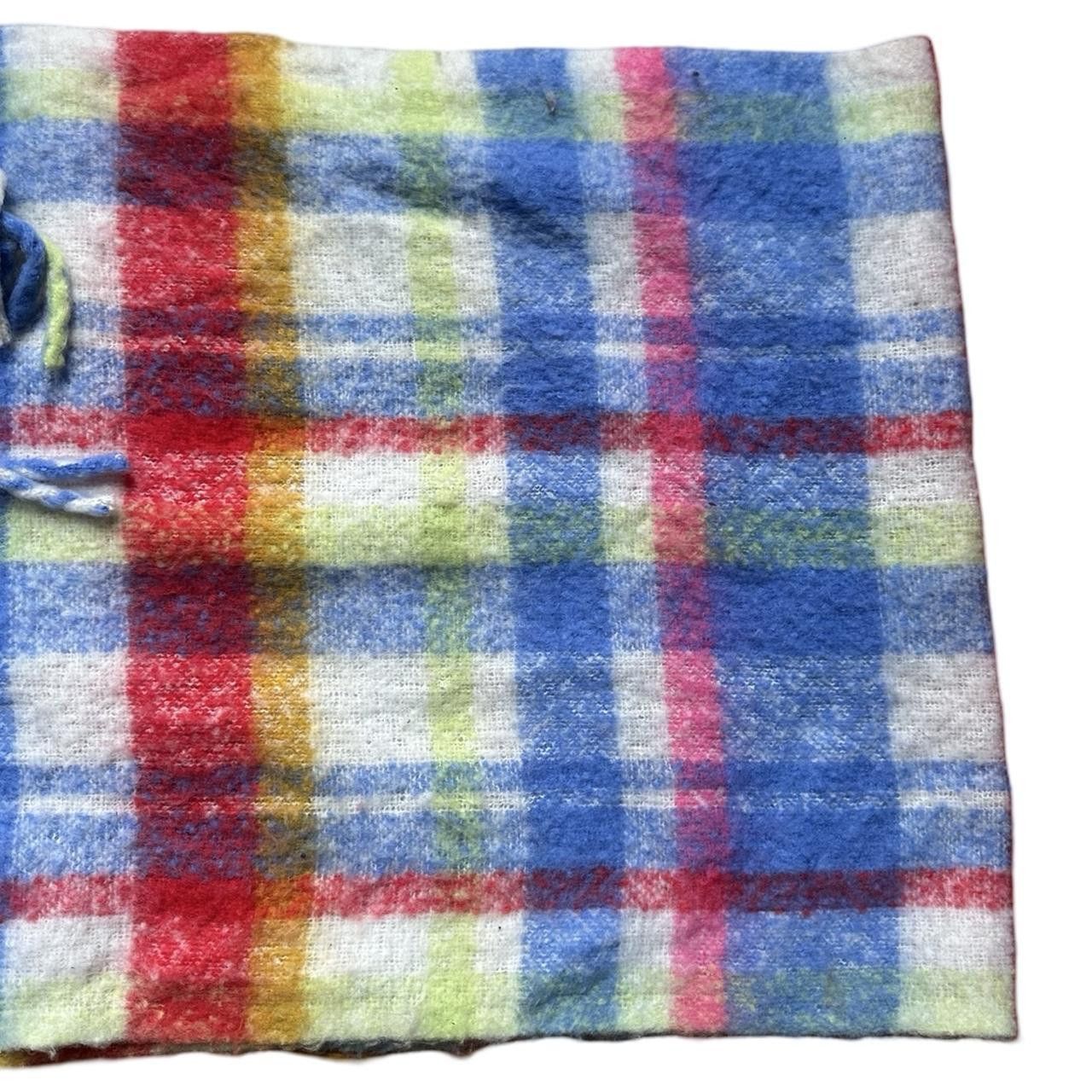 American Eagle Outfitters Aerie white/red Multicolor plaid fringe winter scarf Size ONE SIZE - 3 Thumbnail