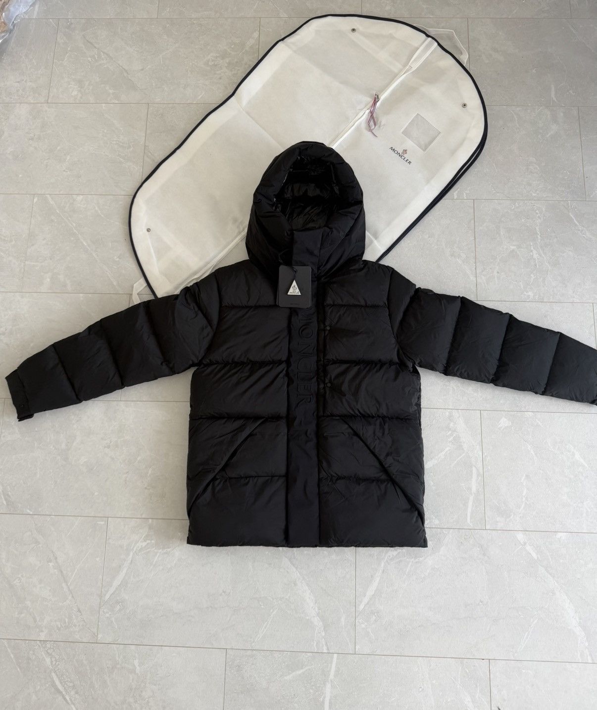 Moncler Moncler madeira size 4 Size US XL / EU 56 / 4 - 1 Thumbnail