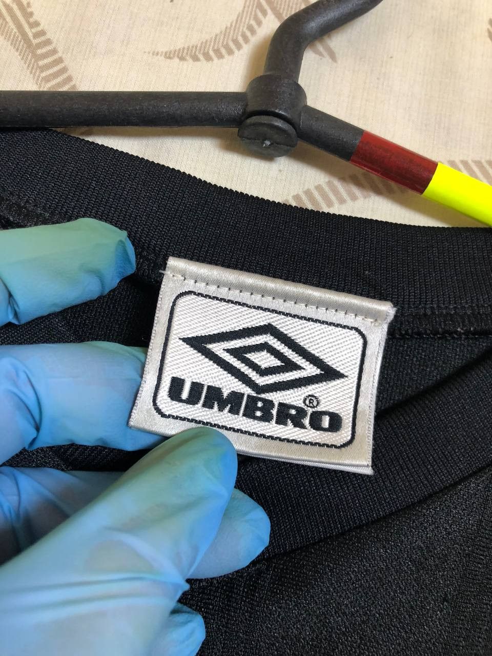 Umbro Umbro Vintage Jersey Big Logo 90s Casual Shirt Black Tee Size US M / EU 48-50 / 2 - 2 Thumbnail