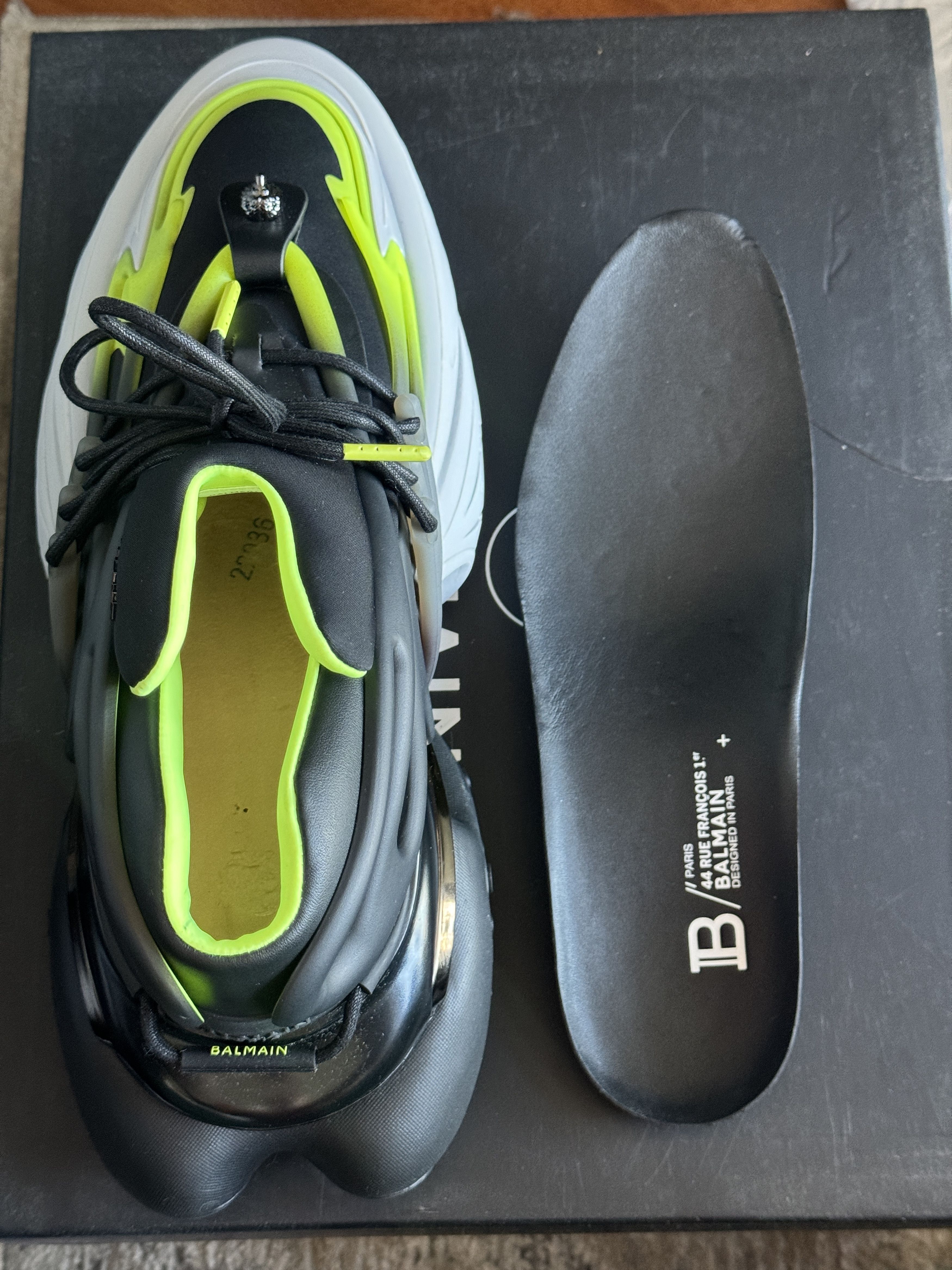 Balmain size 44/ US 11 - Balmain Unicorn Black Green White Sneakers Size US 11 / EU 44 - 10 Thumbnail