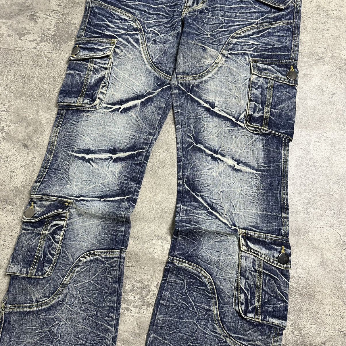Japanese Brand Lowbox Distressed Flare Cargo Jeans Size US 31 - 13 Thumbnail