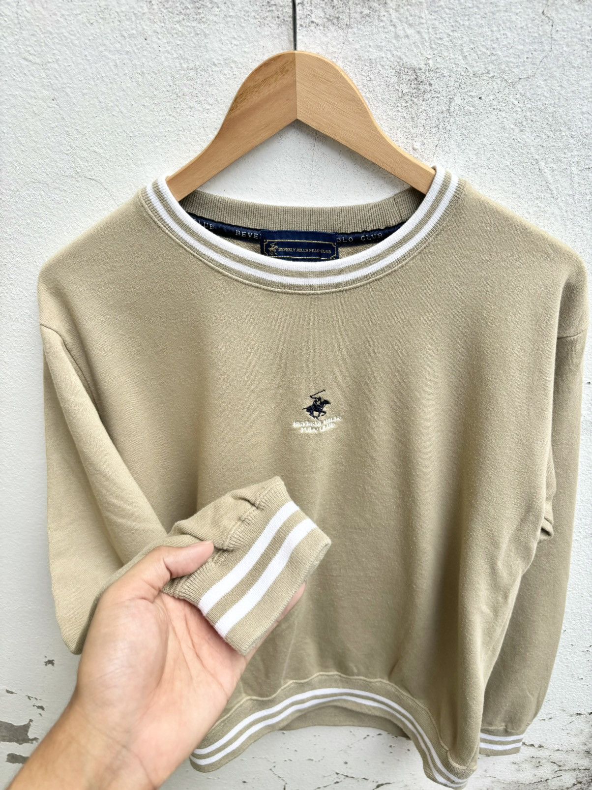 Beverly Hills Polo Club RARE BEVERLY HILLS POLO CLUB CENTER SWEATSHIRT CREAM/BEIGE Size US M / EU 48-50 / 2 - 5 Thumbnail