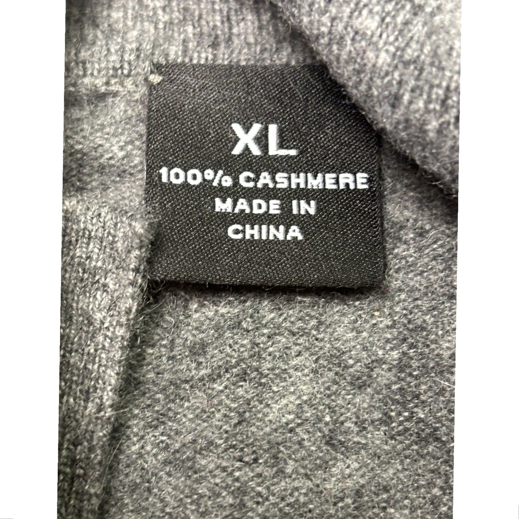 Saks Fifth Avenue Saks Fifth Avenue Mens Cashmere Mock Neck Button Pullover Sweater XL Gray Size US XL / EU 56 / 4 - 3 Thumbnail