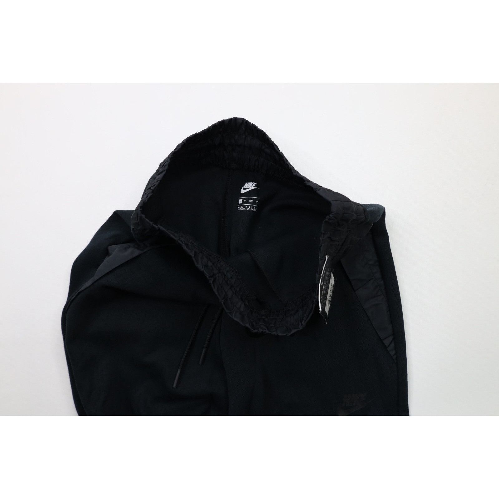 Nike New Nike Tech Fleece Womens Size XS Spell Out Cropped Sweatp Size 26" / US 2 / IT 38 - 9 Thumbnail