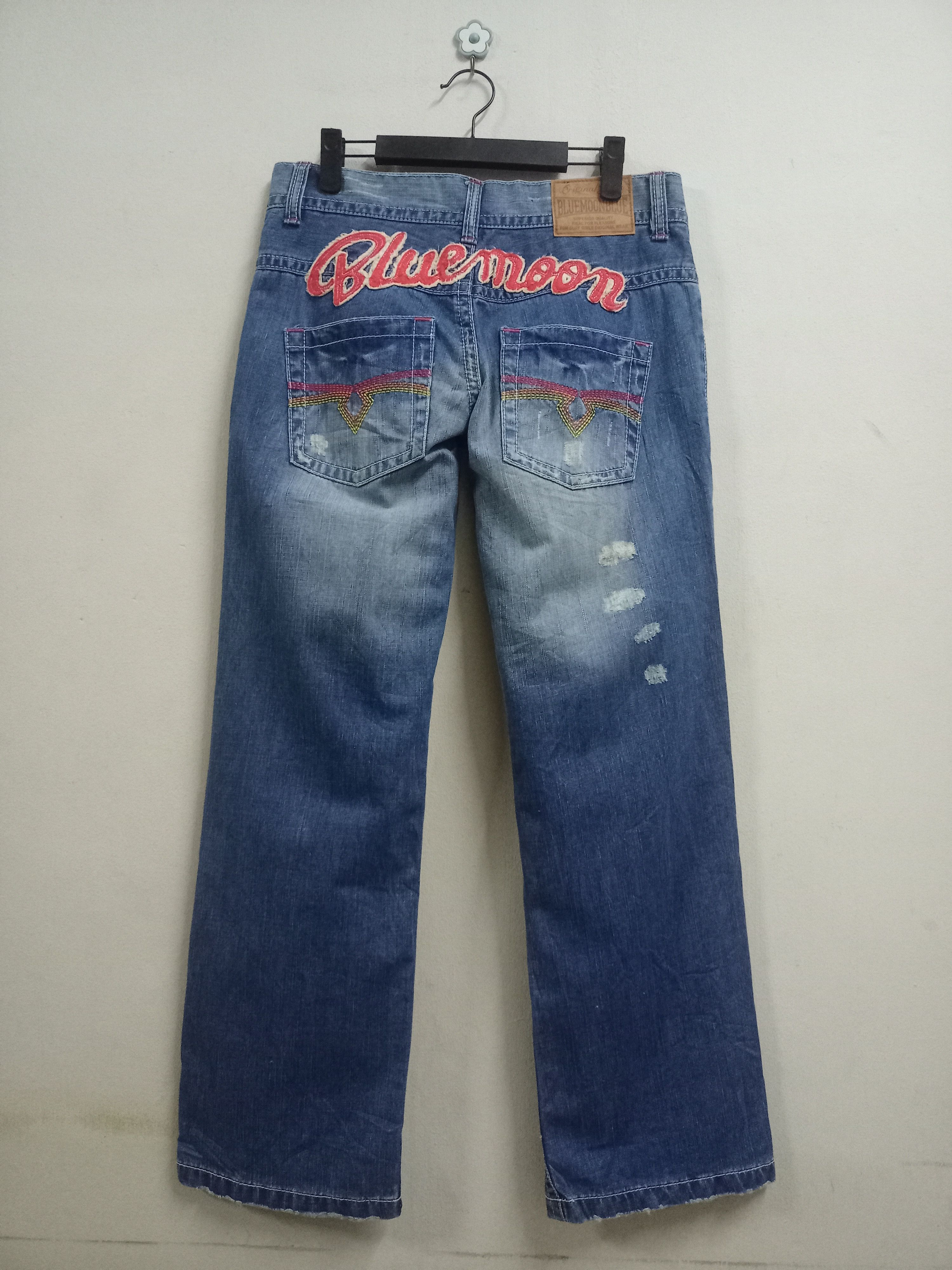 Japanese Brand Vintage BLUE MOON BLUE Spell Out Distressed Baggy Jeans Size US 32 / EU 48 - 2 Thumbnail