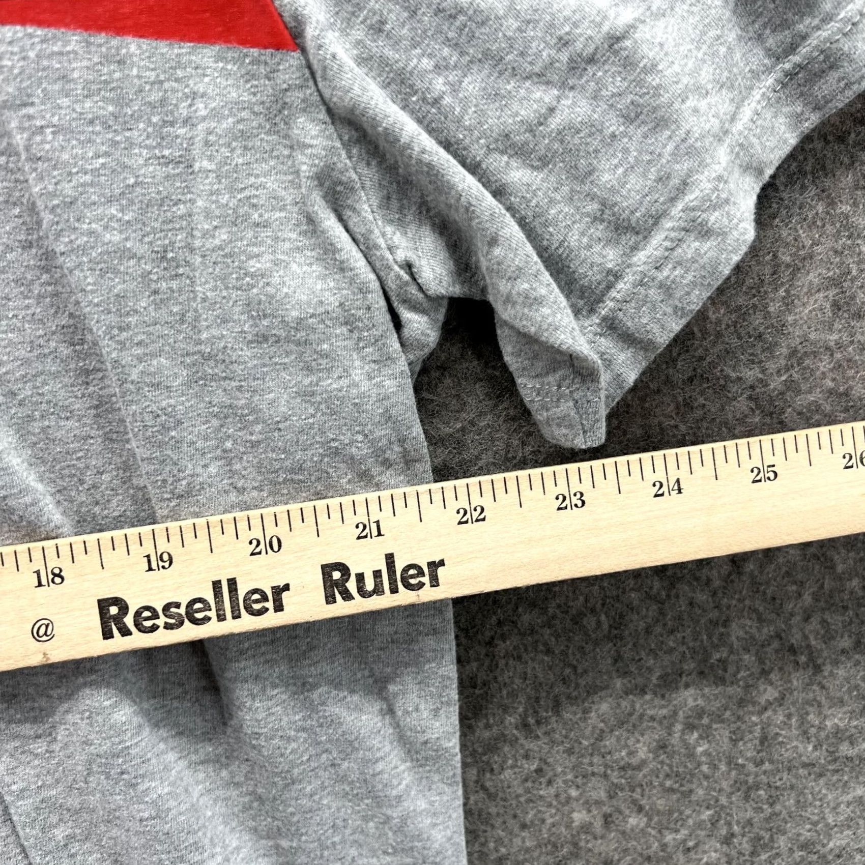 Tommy Hilfiger Tommy Hilfiger Shirt Men XL Adult Gray Red Casual Crewneck Tee Short Sleeve Logo Size US XL / EU 56 / 4 - 7 Thumbnail