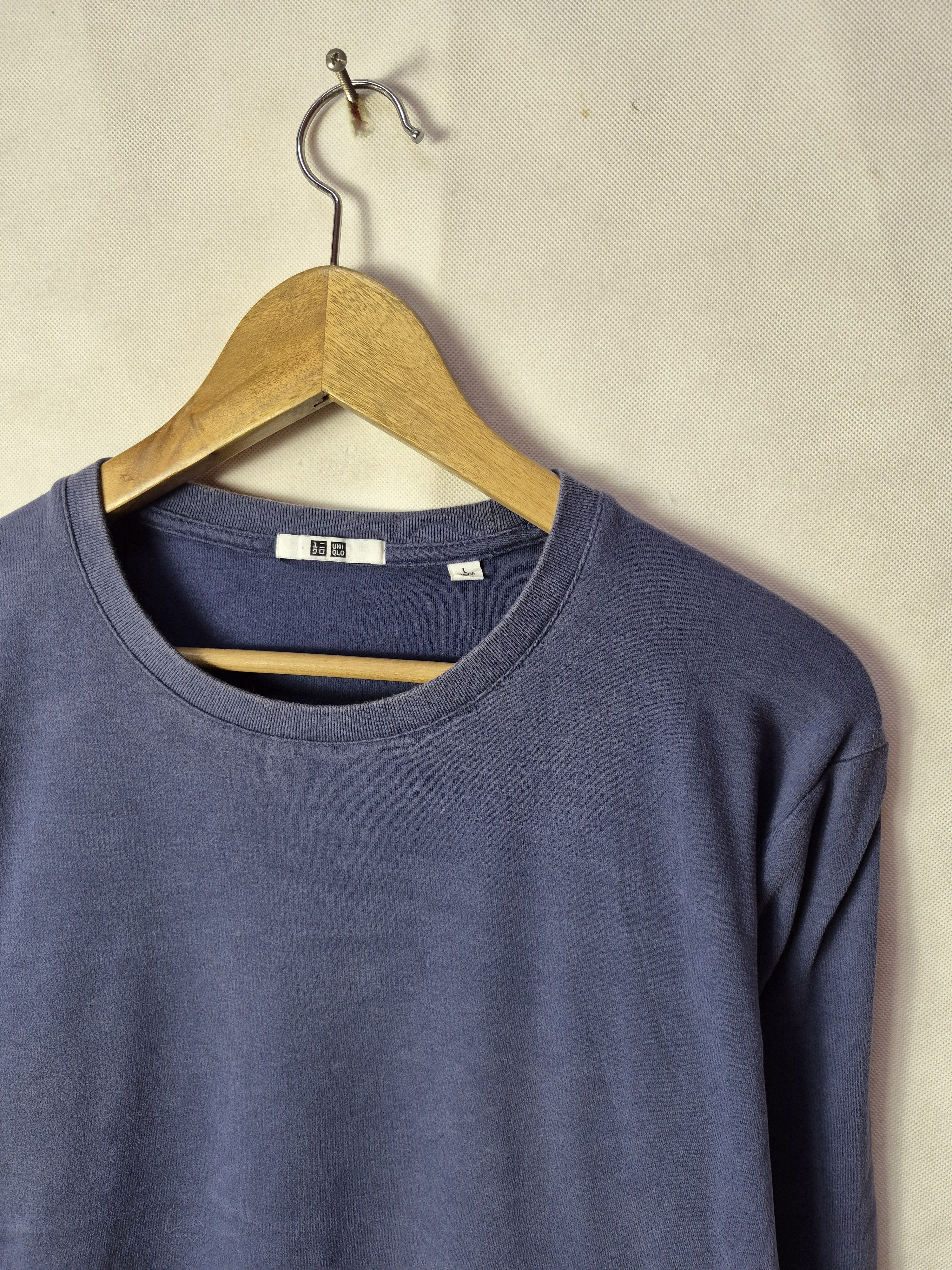 Japanese Brand × Uniqlo 🔥Uniqlo Navy Blue Longsleeves Tee Size US L / EU 52-54 / 3 - 3 Thumbnail