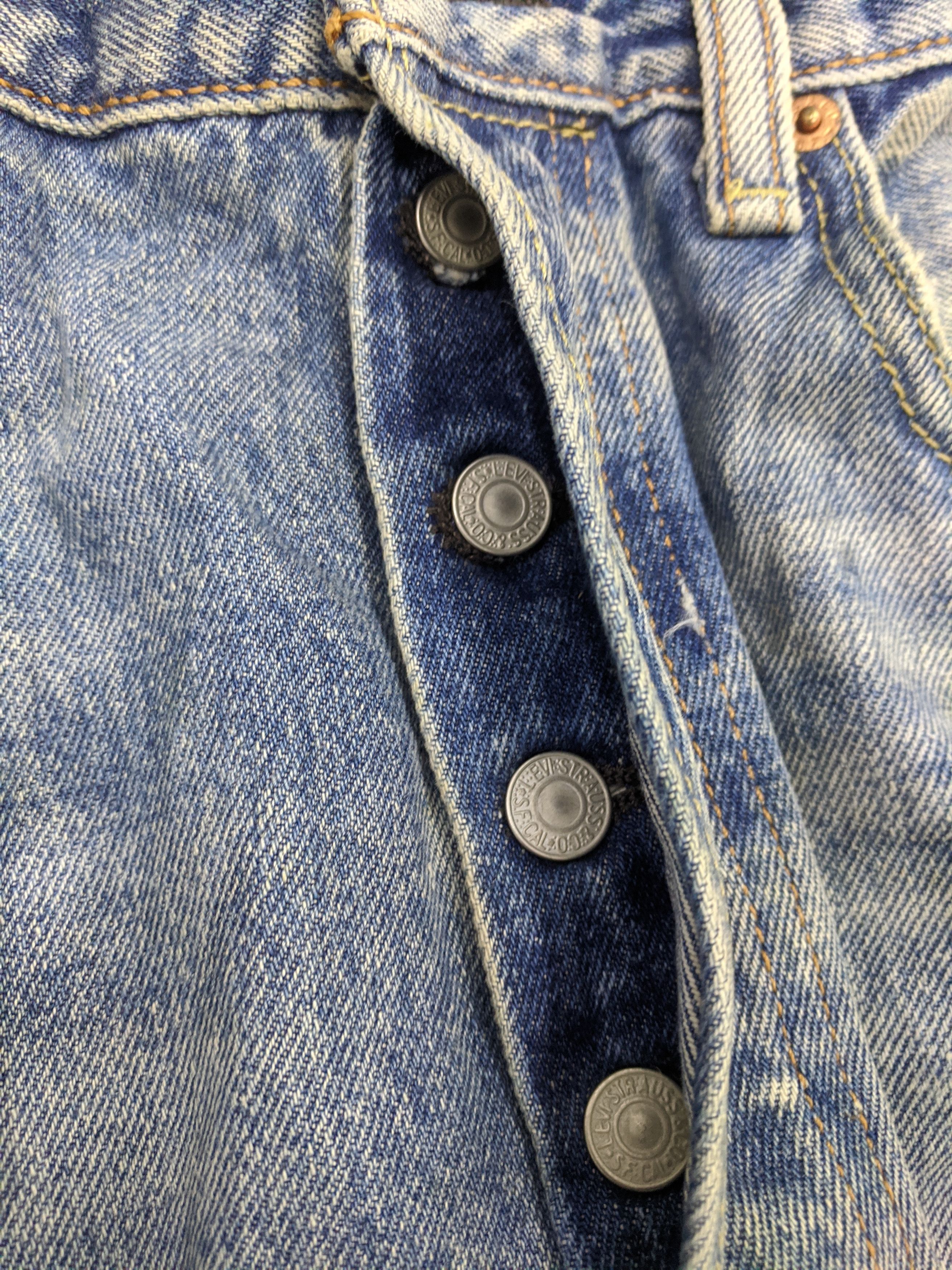 Levi's × Vintage Vintage Distressed Levis 501 Faded Blue Jeans 33x33 Size US 33 - 16 Thumbnail