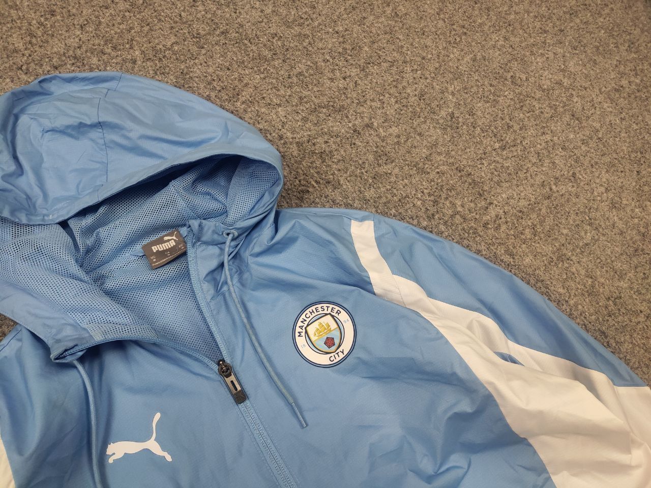 Puma Puma Manchester City Soccer Zip Jacket Blue Hooded Vintage Size US M / EU 48-50 / 2 - 7 Thumbnail