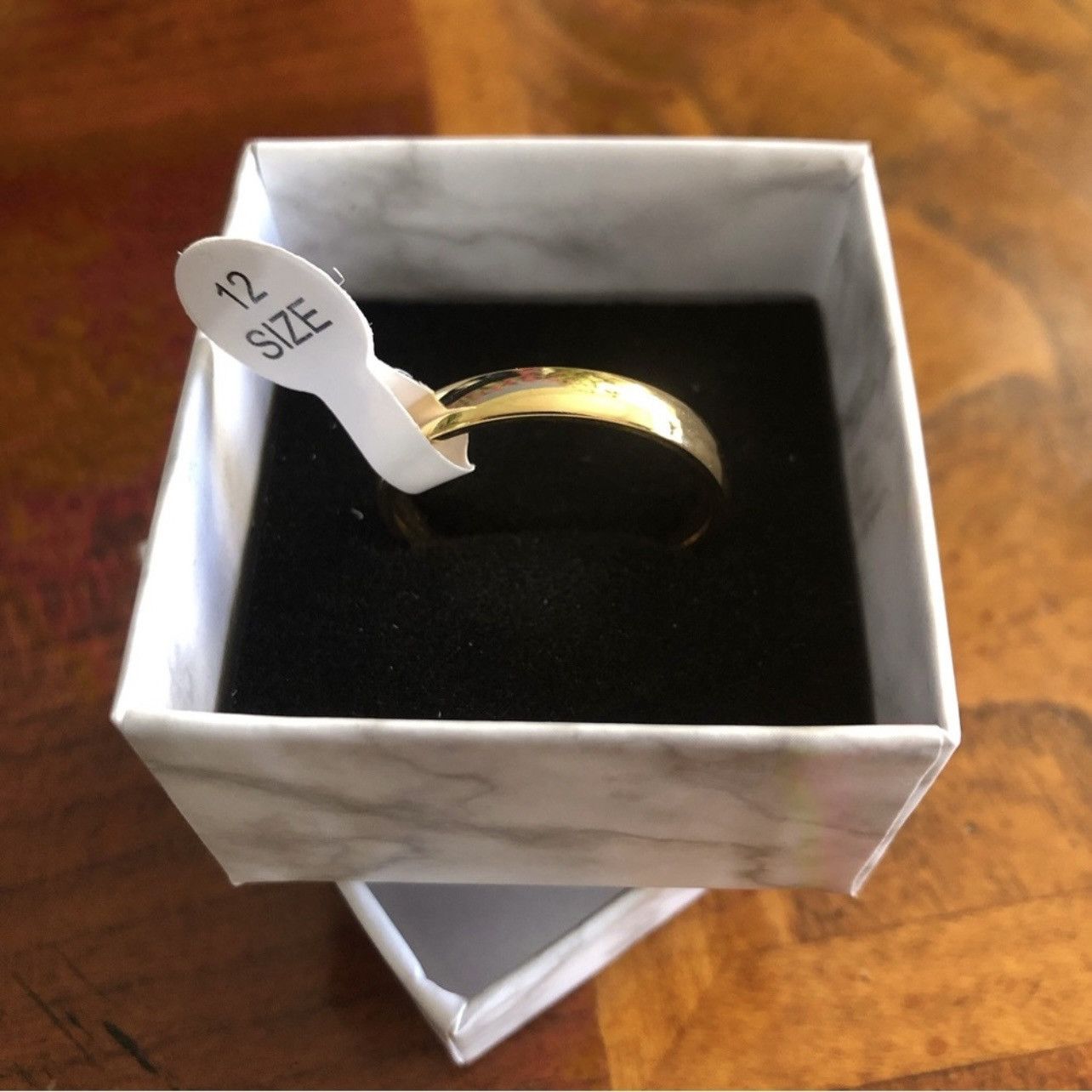 Jewelry Men’s 18kt solid yellow gold 4mm classic dome band NWT 12 Size ONE SIZE - 1 Thumbnail