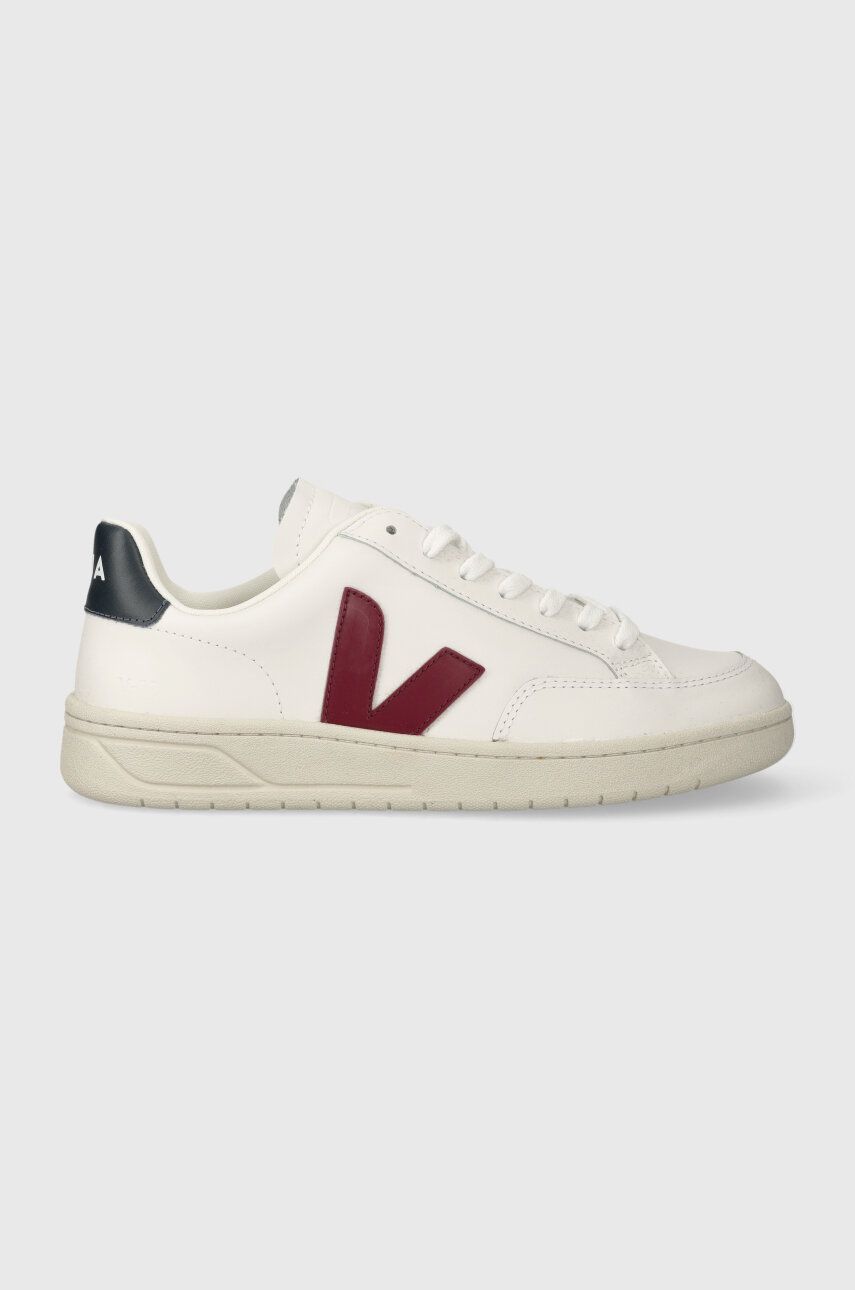 o1s22i1n1224 V -12 Low-Top Sneakers in White