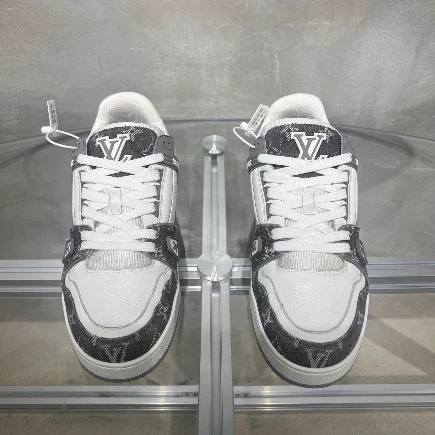 Louis Vuitton LV Trainer Gray Denim UK9 43 Size US 9 / EU 42 - 1 Thumbnail