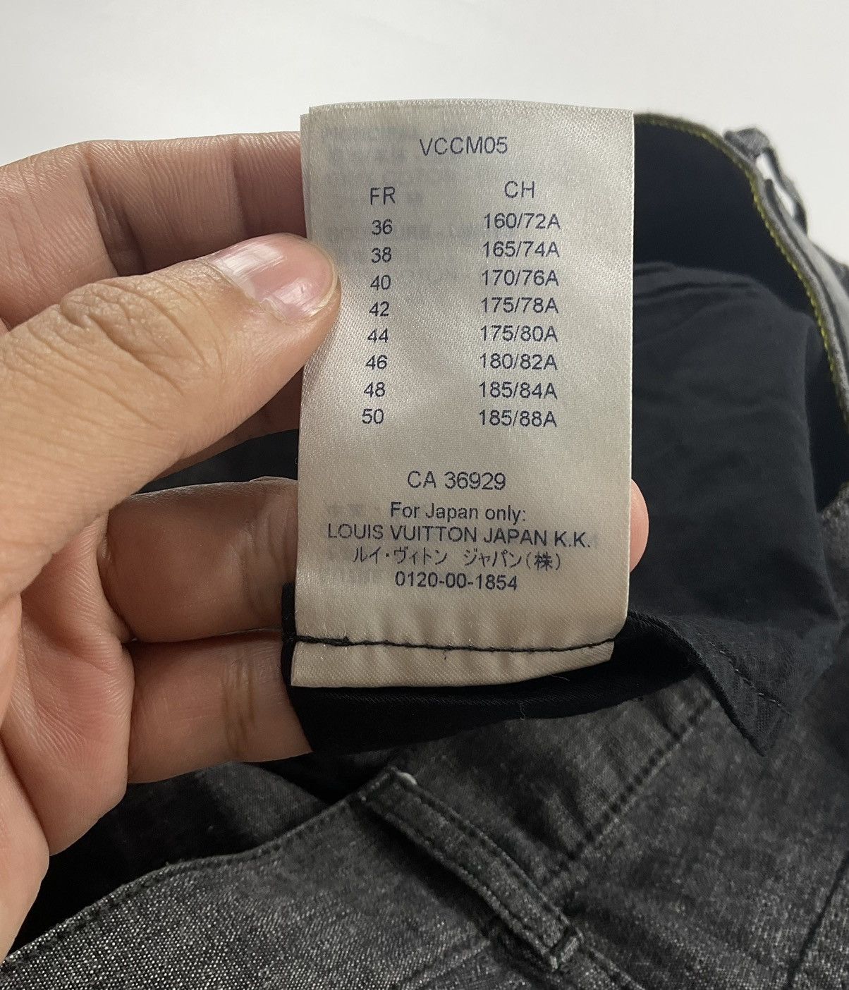 Louis Vuitton Louis Vuitton Leather Patch Regular Jeans Size US 38 / EU 54 - 14 Thumbnail