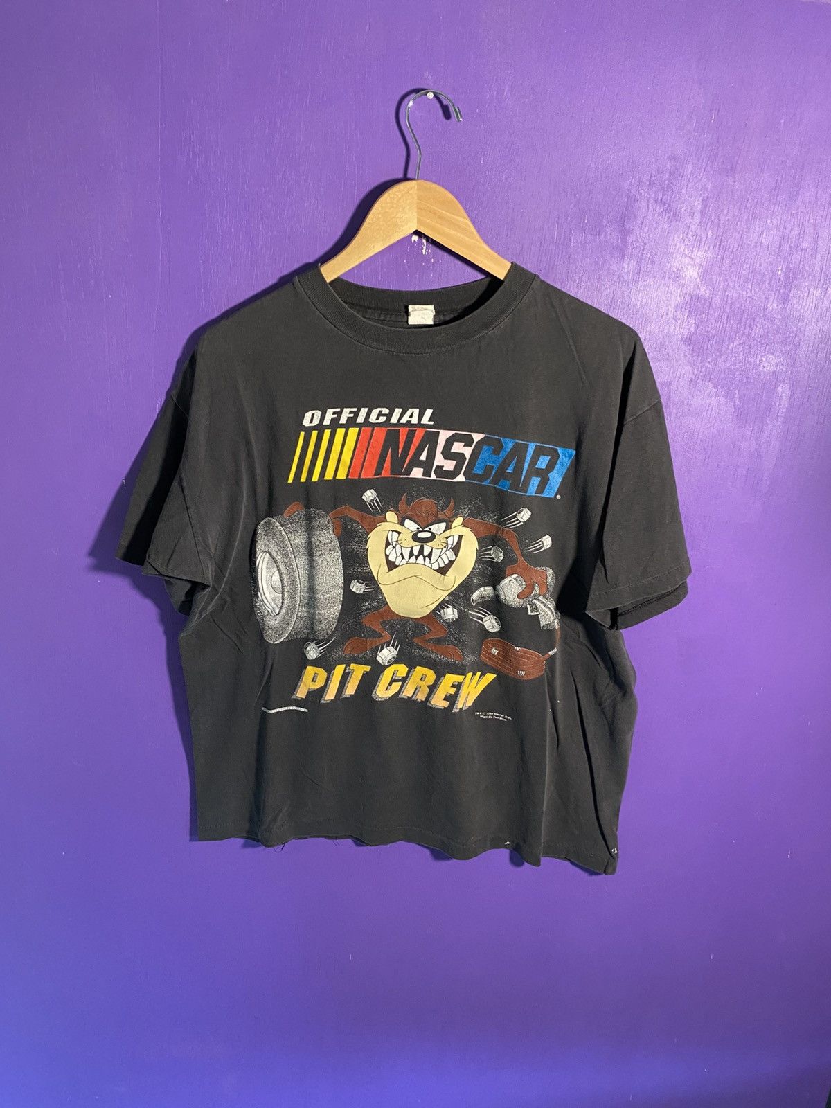 NASCAR Vintage 1993 NASCAR Taz pit crew faded t-shirt Size US L / EU 52-54 / 3 - 1 Thumbnail