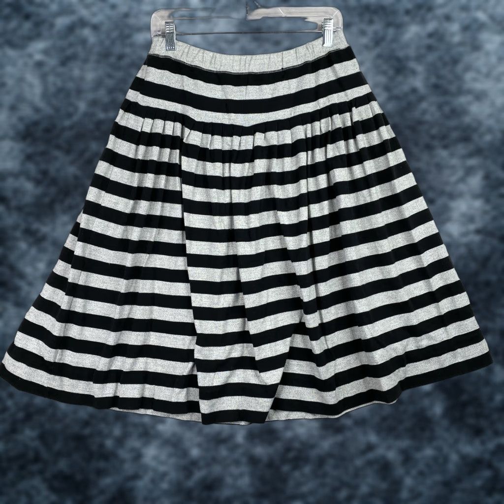 Bugle Boy **Vintage Bugle Boy Gray Pleated Skirt M Women's 90s Grunge Style** User: Vintage Bugle Boy Gray Pleated Skirt M Women's 90s Grunge Style Size 32" / US 10 / IT 46 - 1 Thumbnail