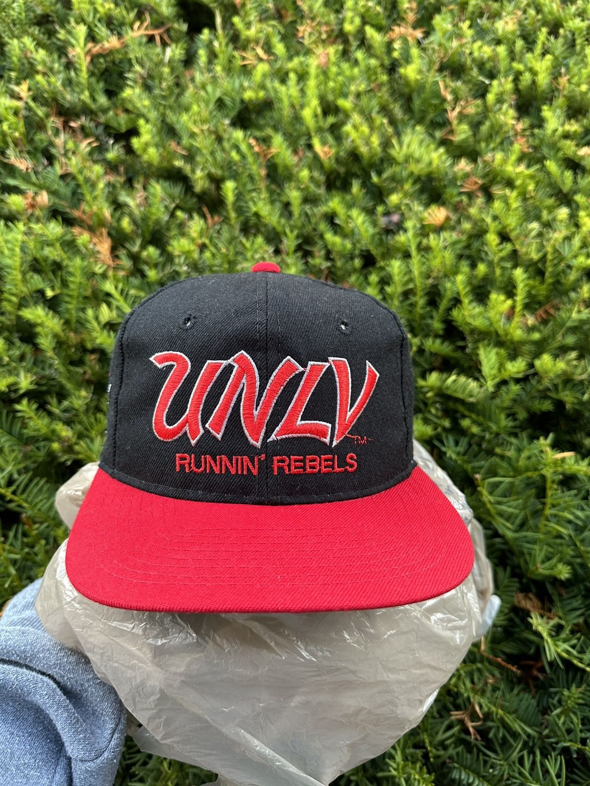 Sports Specialties Vintage unlv runnin rebel script sports specialties snaoback Size ONE SIZE - 1 Thumbnail