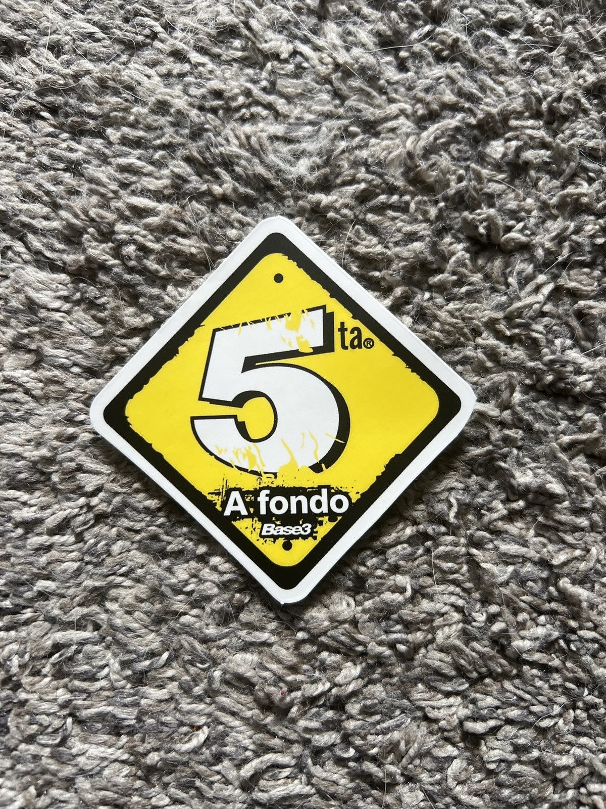 Hypebeast × Vintage 5ta A Fondo Base3 Sticker Size ONE SIZE - 1 Thumbnail