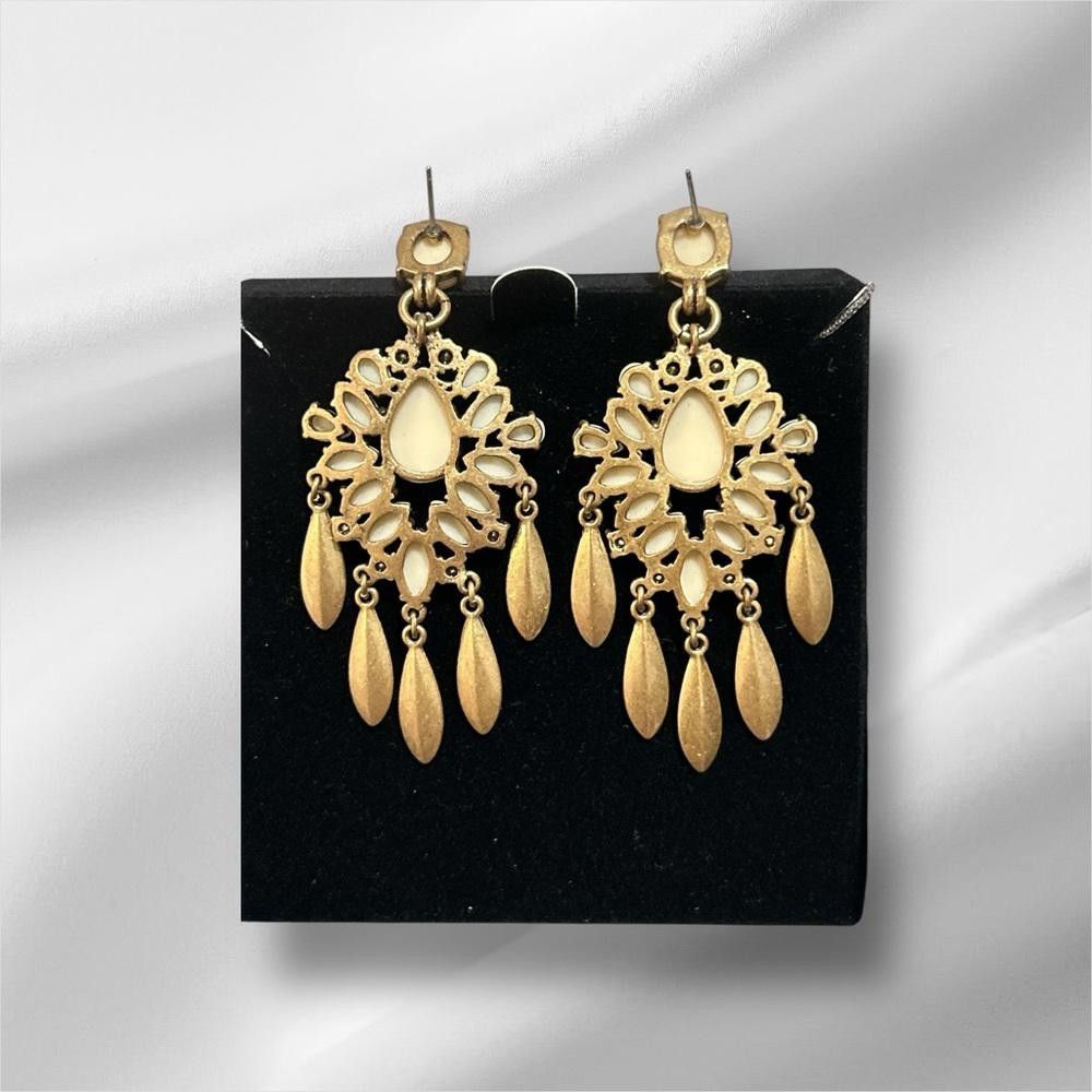 Designer Elegant Cream and Gold Dangle Earrings Size ONE SIZE - 2 Thumbnail