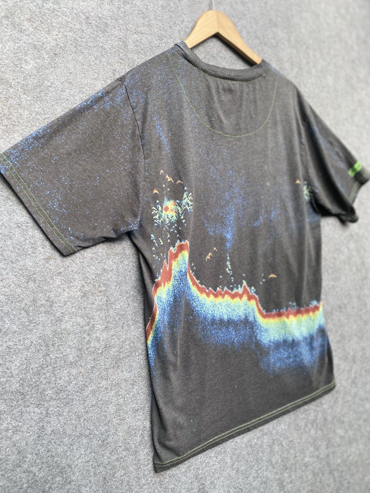 Vintage Pelagit sonar graph tee Size US XL / EU 56 / 4 - 12 Thumbnail
