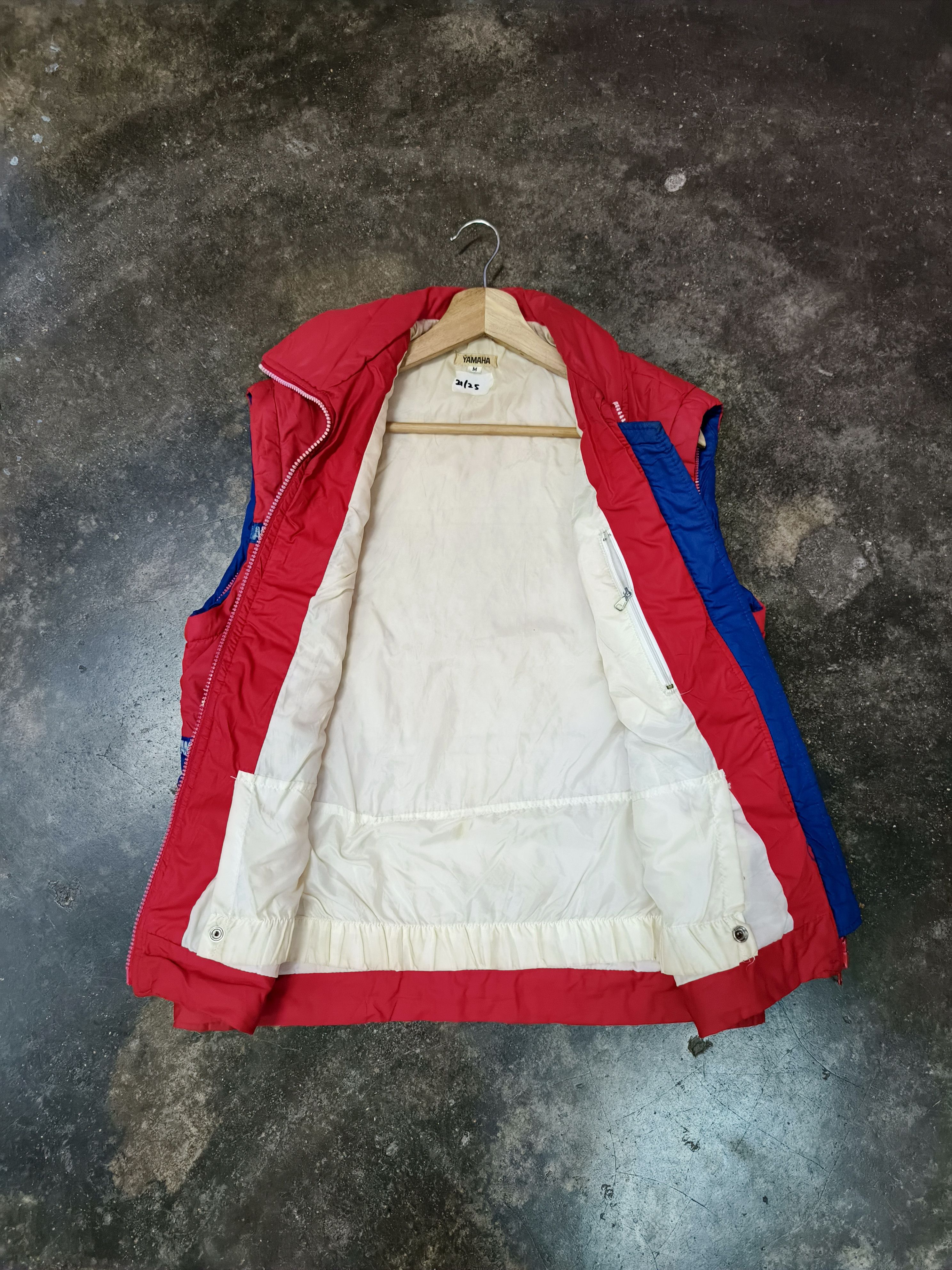 Gear for Sports VTG YAMAHA PADDED VEST JACKET RACING MOTORSPORT Size US M / EU 48-50 / 2 - 2 Thumbnail