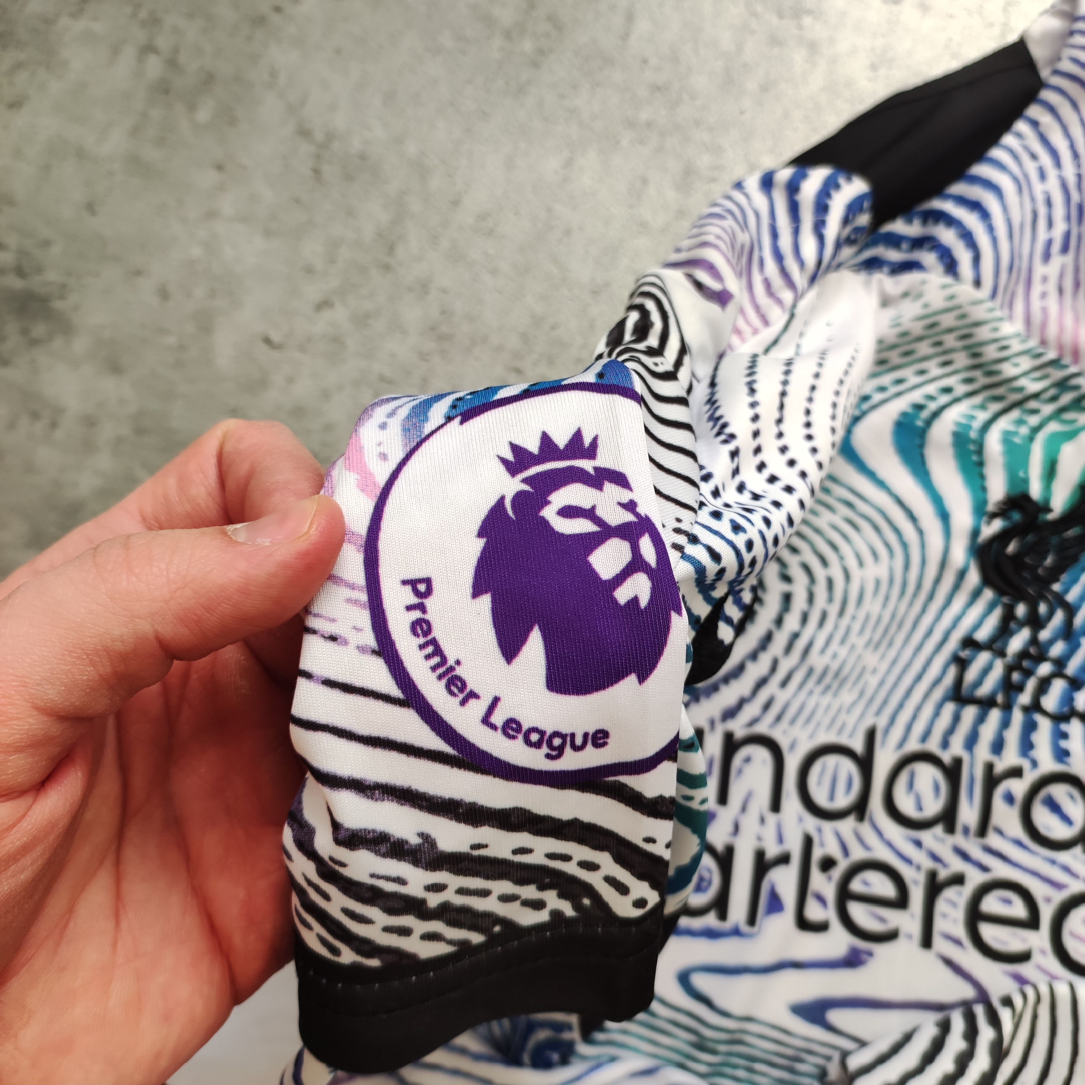 Nike RARE 2022/23 Nike x Liverpool FC #11 Salah Away Jersey Size US M / EU 48-50 / 2 - 7 Thumbnail