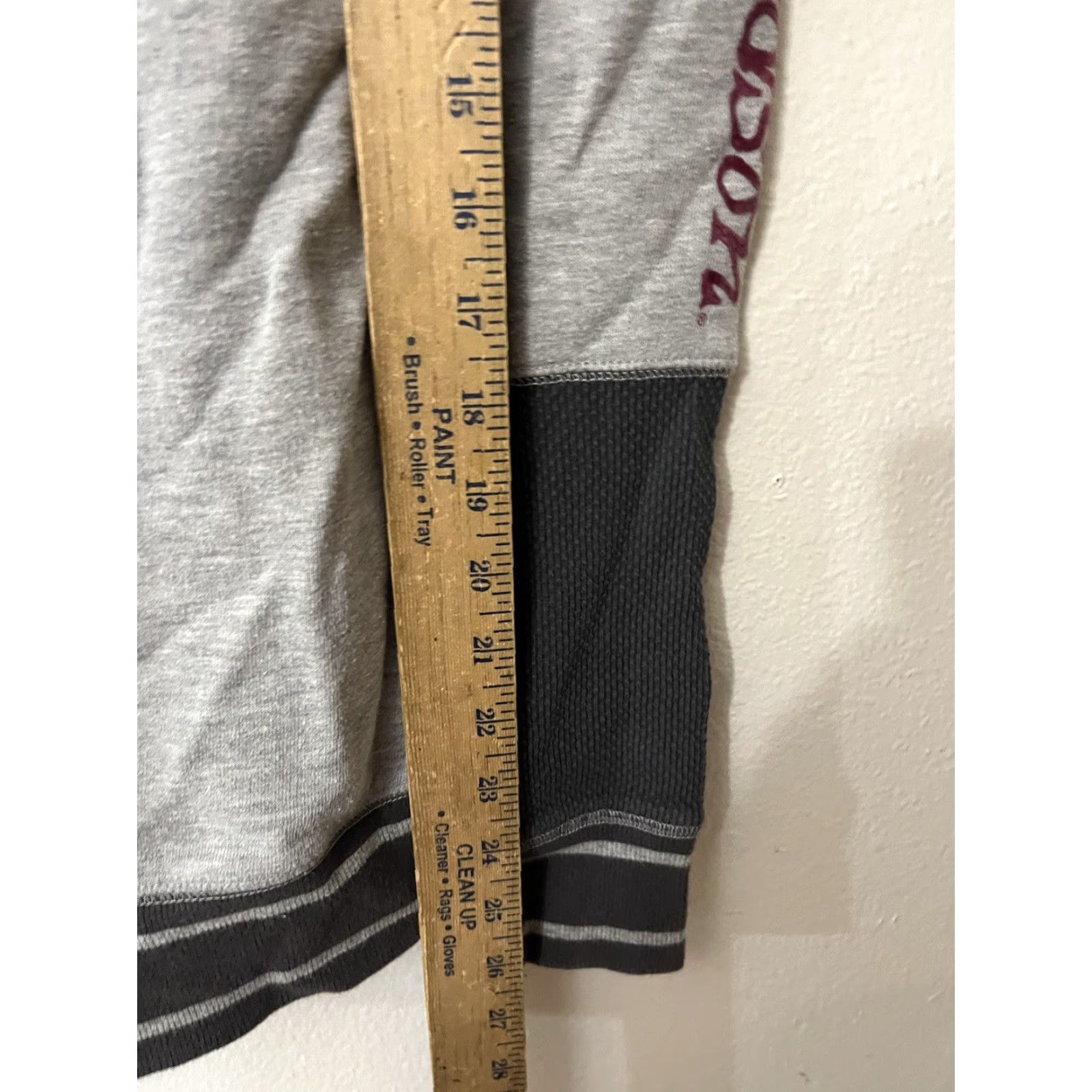 Harley Davidson Harley-Davidson Hoodie Small Women Colorblocked French Terry Pullover 96150-18VW Hoodie Women S Gray Colorblock 90s Logo Size S / US 4 / IT 40 - 5 Thumbnail
