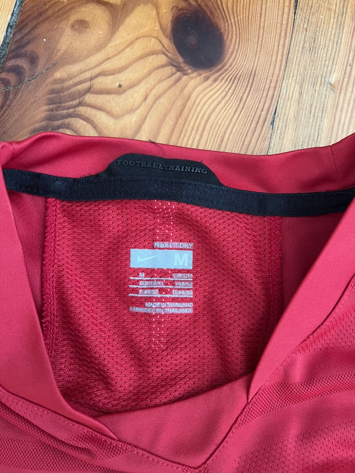 Nike Manchester United AIG Soccer Football Jersey Nike Large Size US M / EU 48-50 / 2 - 5 Thumbnail