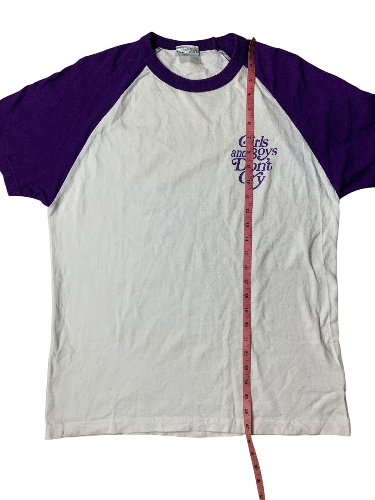 Girls Don't Cry Girls and boys don’t cry raglan t-shirt Size US L / EU 52-54 / 3 - 6 Thumbnail
