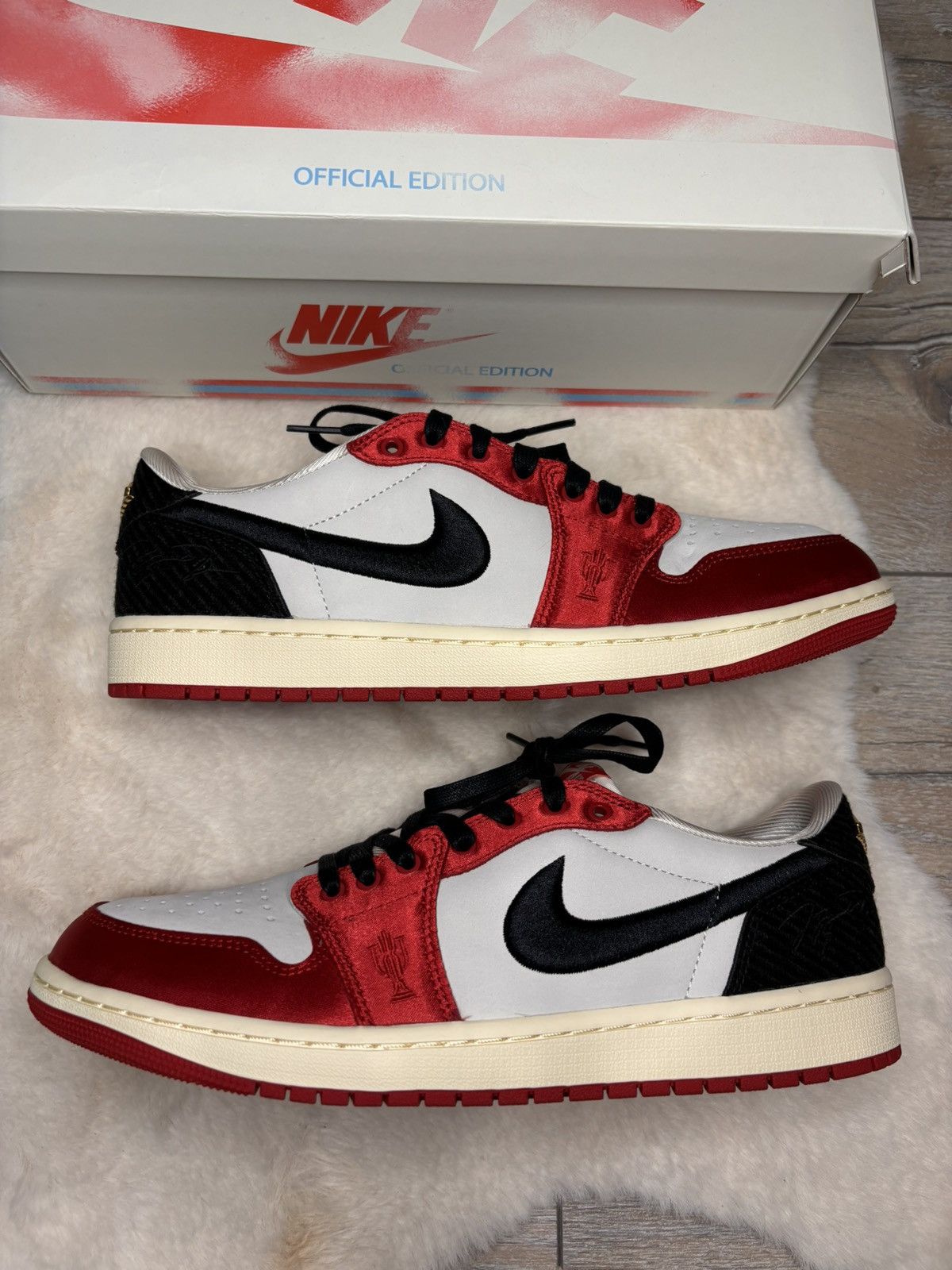 Jordan Brand × Nike AIR JORDAN 1 RETRO LOW OG SP Size US 11 / EU 44 - 2 Thumbnail