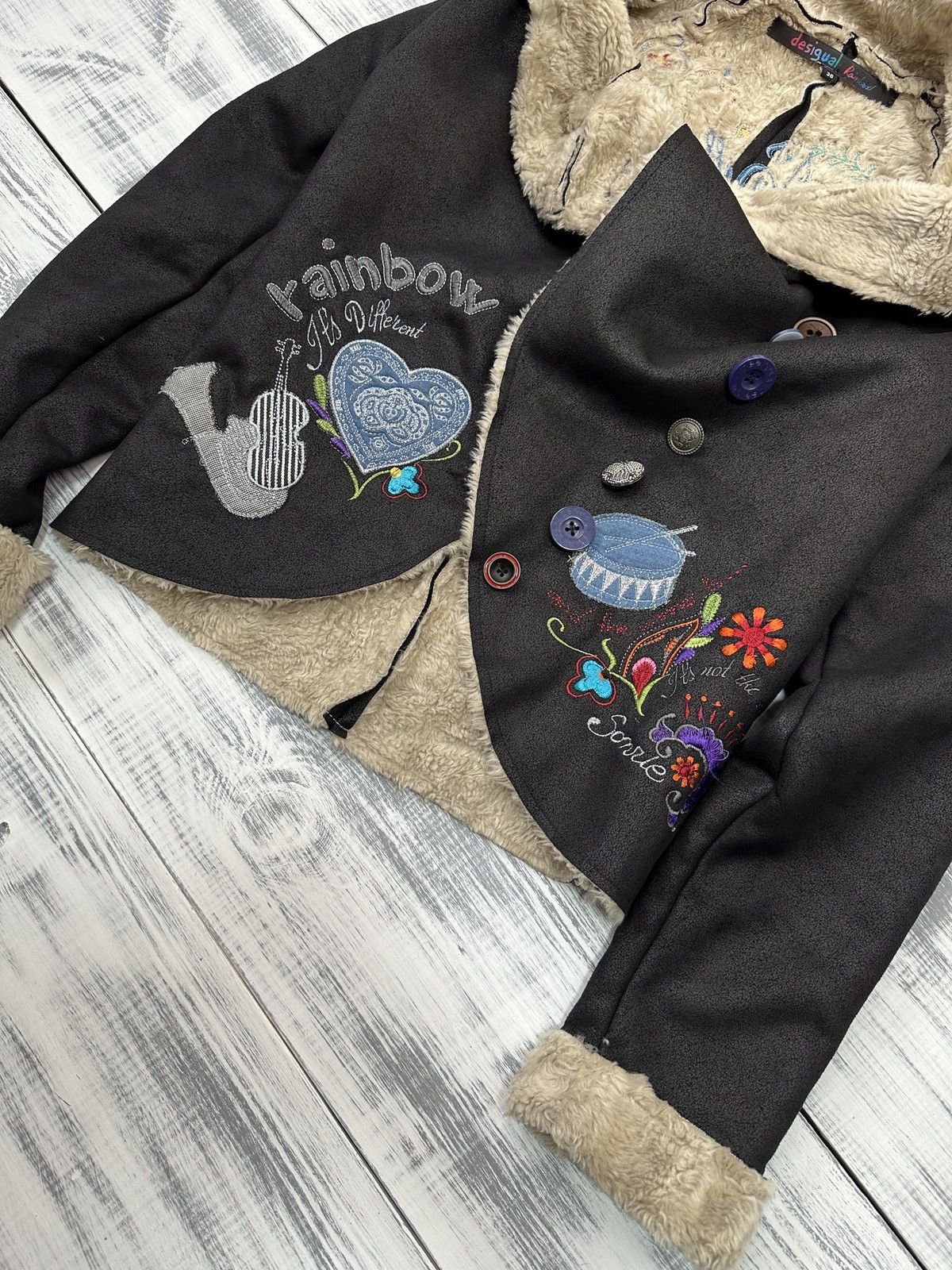 Desigual DESIGUAL RAINBOW WOMEN’S SHORT JACKET FAUX FUR BLACK COAT Size XS / US 0-2 / IT 36-38 - 13 Thumbnail