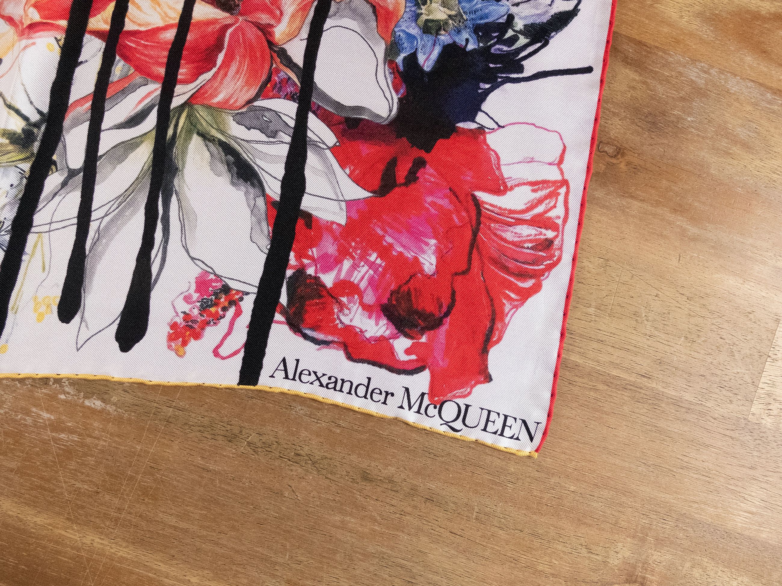 Alexander McQueen ALEXANDER MCQUEEN Exploded Flora silk square scarf q Size ONE SIZE - 4 Thumbnail